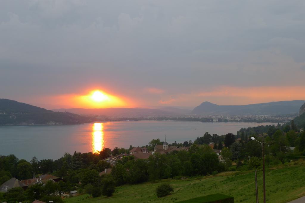 Le Clos Du Lac - Location De Chambres Veyrier-du-Lac Luaran gambar